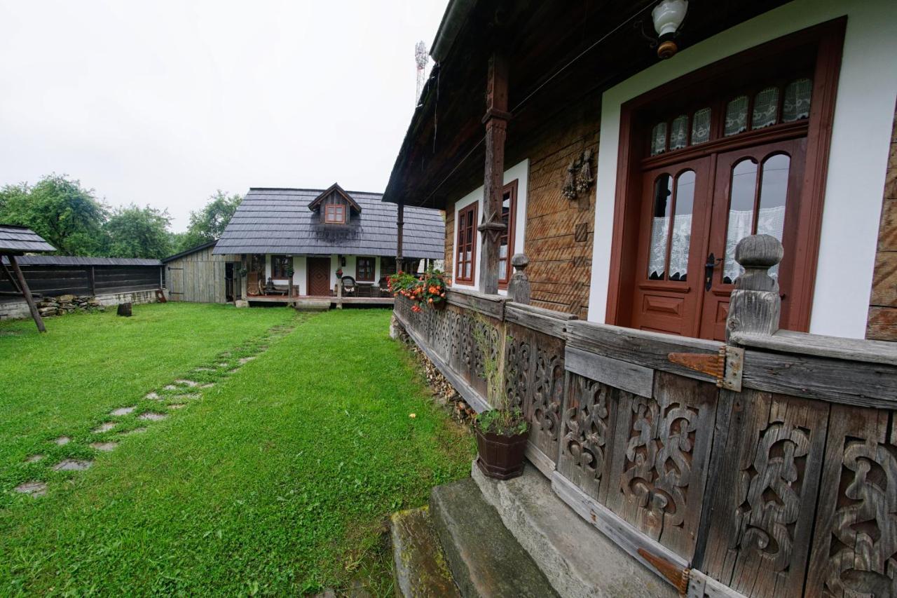 バマ Casa Bunicii Din Bucovinaヴィラ エクステリア 写真