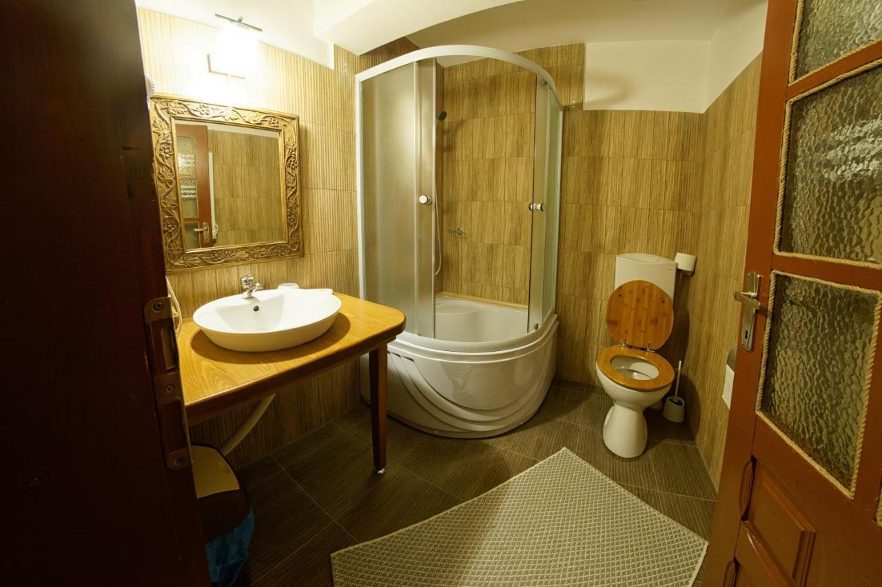 バマ Casa Bunicii Din Bucovinaヴィラ エクステリア 写真