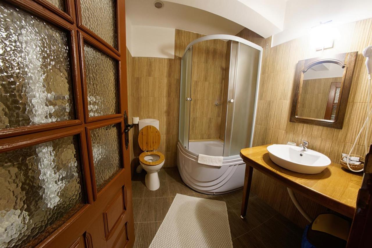 バマ Casa Bunicii Din Bucovinaヴィラ エクステリア 写真