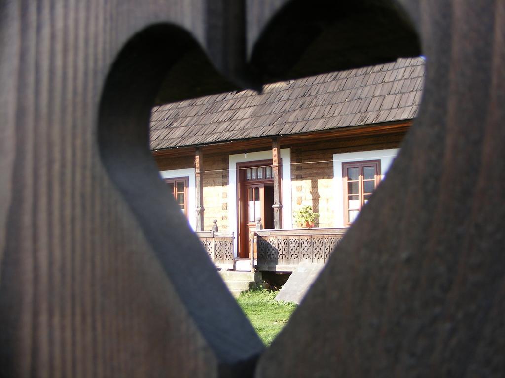 バマ Casa Bunicii Din Bucovinaヴィラ 部屋 写真